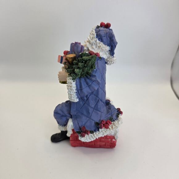 Lot of 4 Santa Claus Figurines – Resin Christmas Holiday Décor - Picture 16 of 16